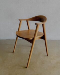 Kursi Makan Nagasaki Kayu Jati – Desain Elegan Minimalis untuk Ruang Makan Modern