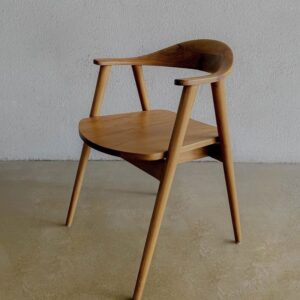 Kursi Makan Nagasaki Kayu Jati – Desain Elegan Minimalis untuk Ruang Makan Modern